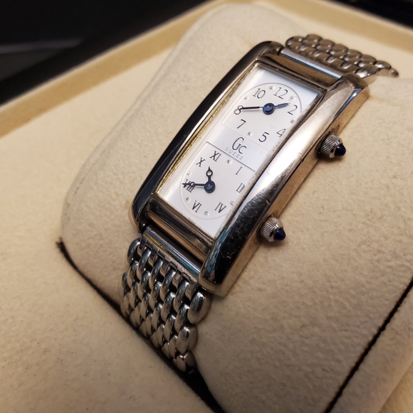 Guess Two Timer Wristwatch - Picture 3 of 14